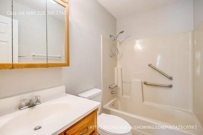 Building Photo - 4802 Bel Meade Cir