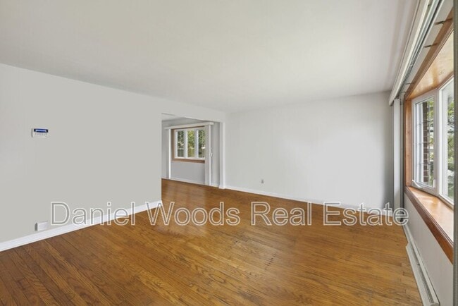 Building Photo - 49 Story Rd