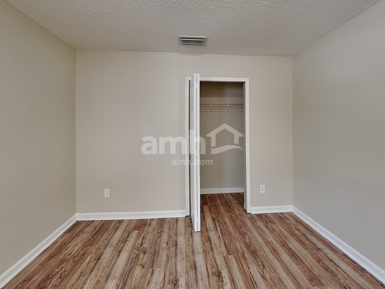 Building Photo - 3631 Silver Bluff Blvd