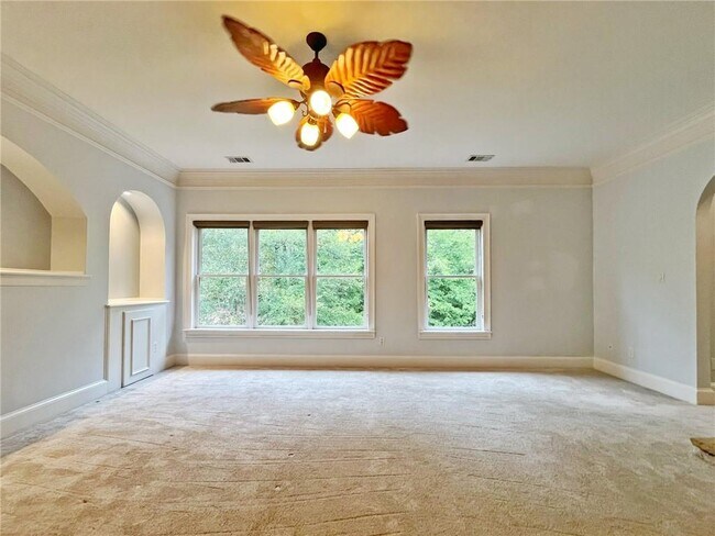 Building Photo - 6709 Wooded Cove Ct