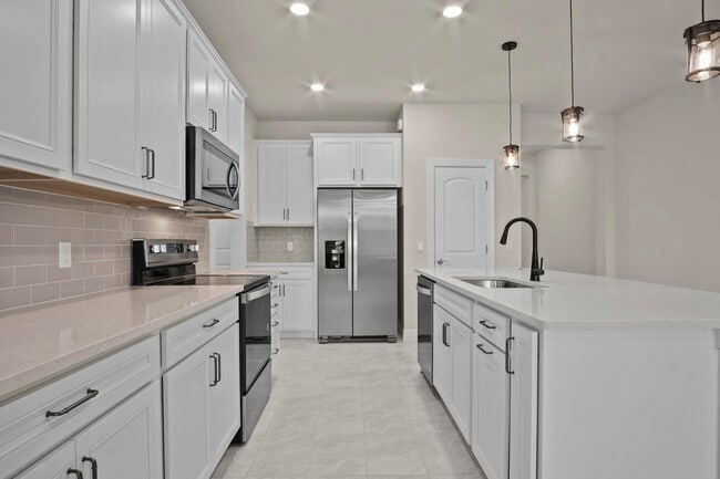 Primary Photo - 4837 Chantilly Rd