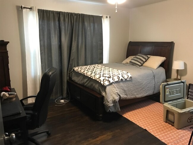 Building Photo - 4401 17th St