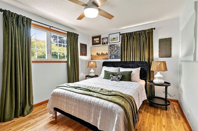 Building Photo - 5717 N 18th St