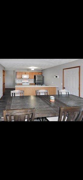 Building Photo - 558 Mosaic Ln