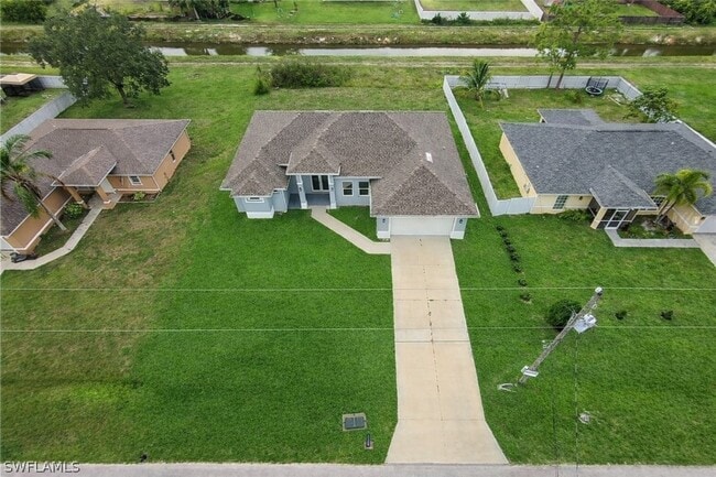 Building Photo - 1043 Albert Ave