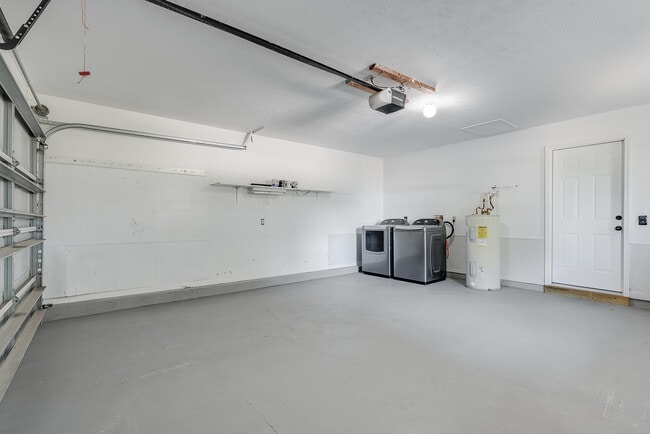 Building Photo - 1307 Calabria Rd