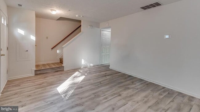 Building Photo - 46101 Lucca Way
