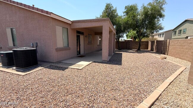 Building Photo - 43460 Caven Dr