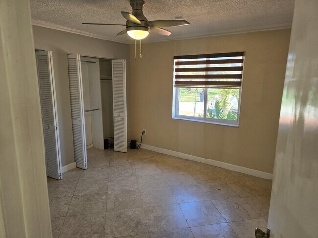 Building Photo - 18110 SW 139th Ct