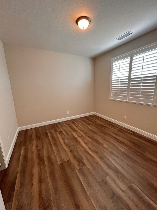 Building Photo - Beautiful Home for rent in Shannon Ranch in Visalia!