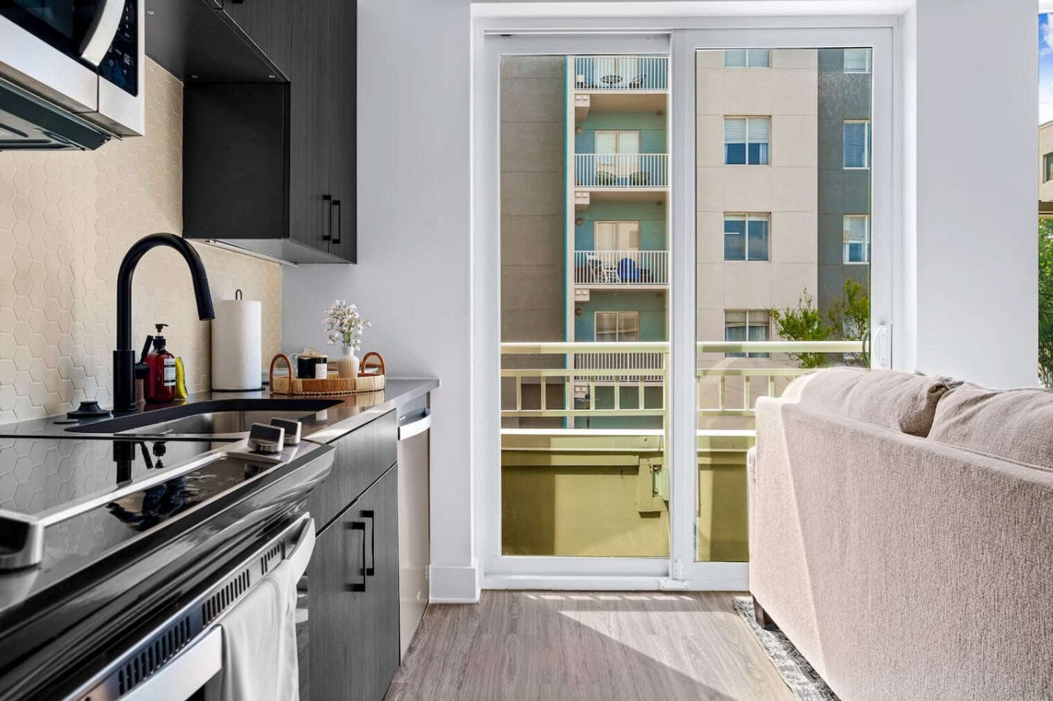 Building Photo - 617 N 12th St