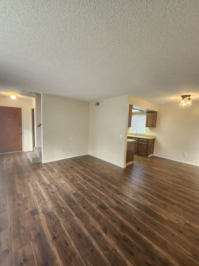 Building Photo - Comfortable 2 Bed, 2.5 Bath in Grover Beach