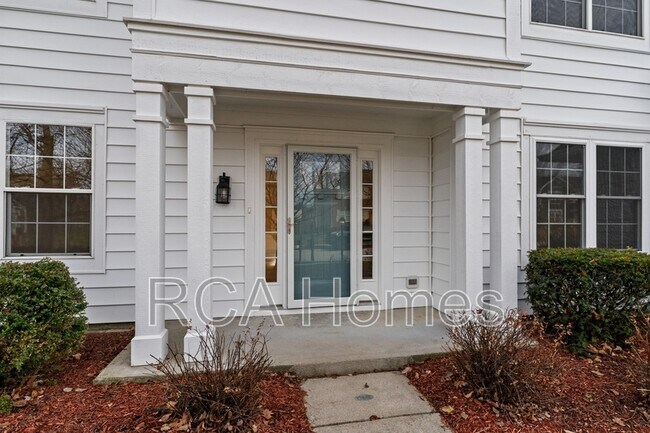 Building Photo - 45 Wisteria Way