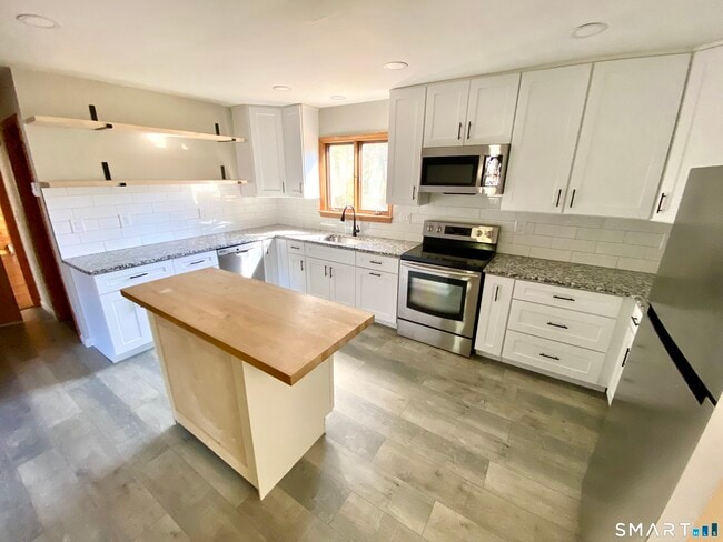 Building Photo - 1 Burlington Rd