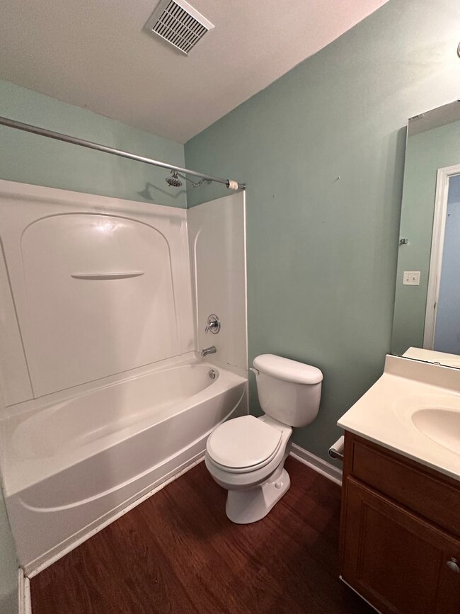 Building Photo - Exclusively Offered By Muse Realty Rentals...