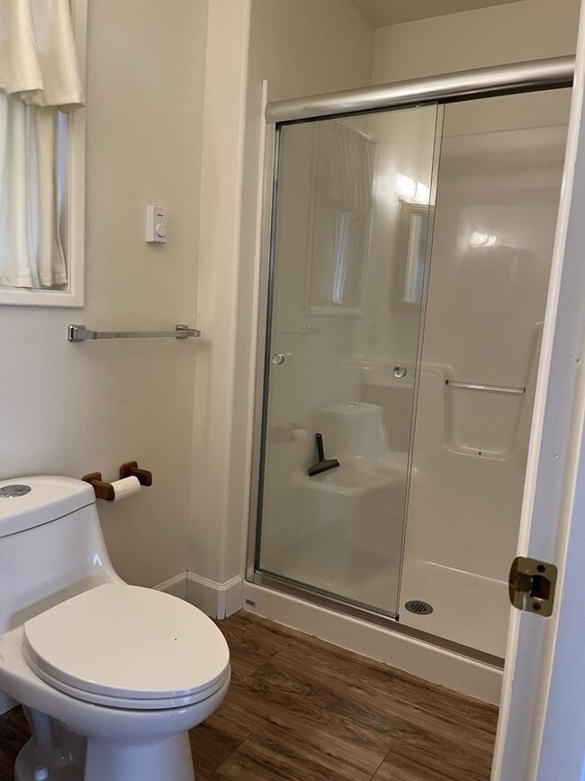 Building Photo - AVAILBLE NOW: SUPER SWEET SHORT TERM FURNISHED STUDIO on 20 Acre Tumalo Ranch