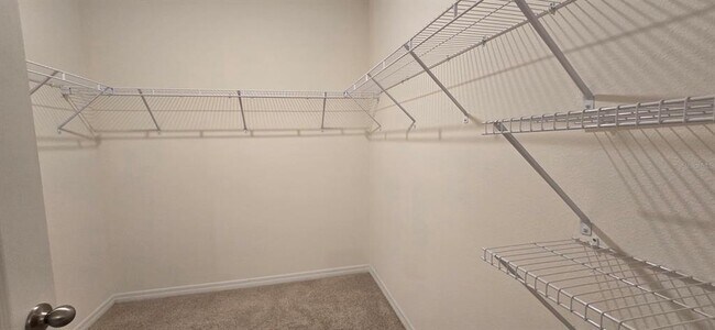 Building Photo - 804 Horsetail Dr