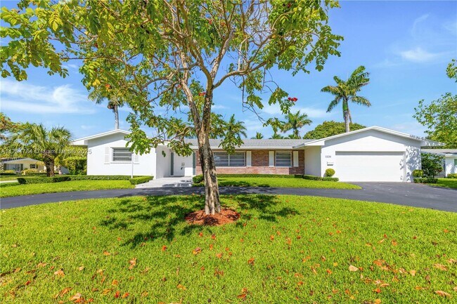 Building Photo - 13790 SW 80th Ave