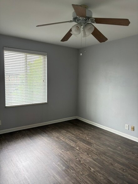 Building Photo - 2601 Hillsboro Pike