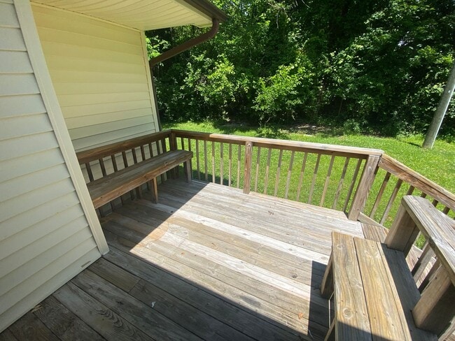 Building Photo - MOVE IN SPECIAL: 3 Bedroom, 2 Bathroom House in High Point!