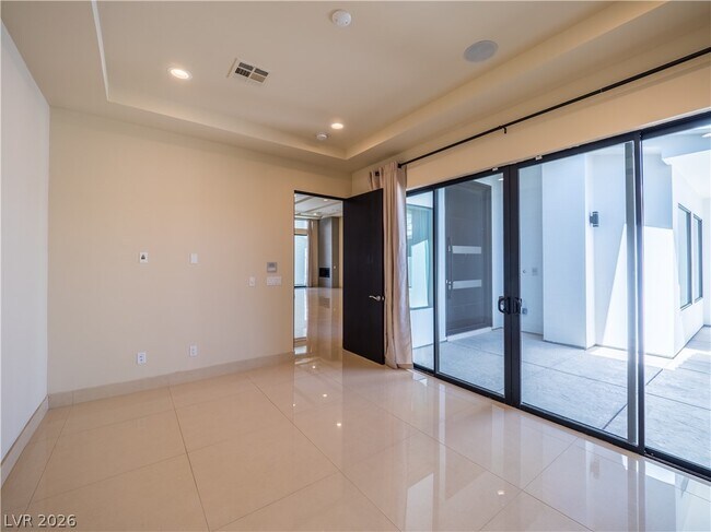 Building Photo - 7447 Yonie Ct