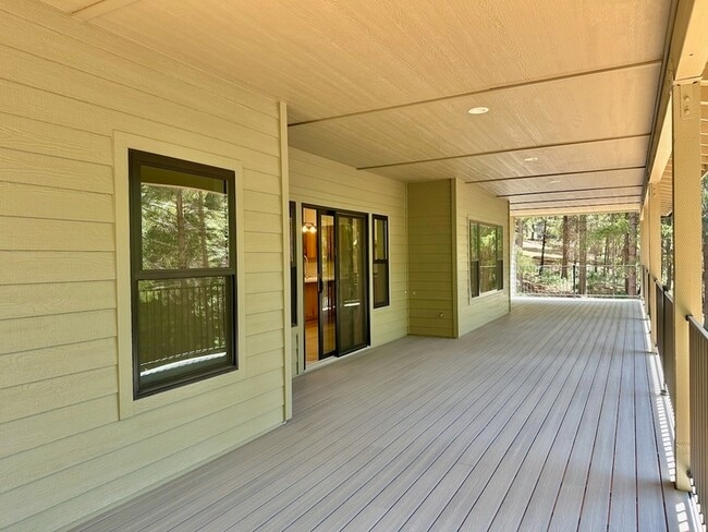 Building Photo - 10416 Harmony Ridge Rd