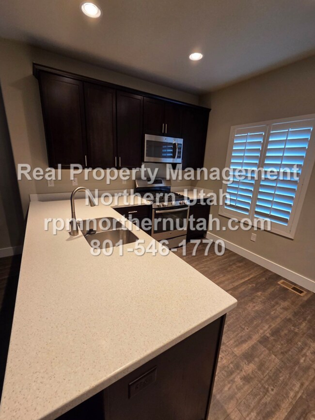 Building Photo - 3 Bedroom 2 Bath Home Available in Clearfield