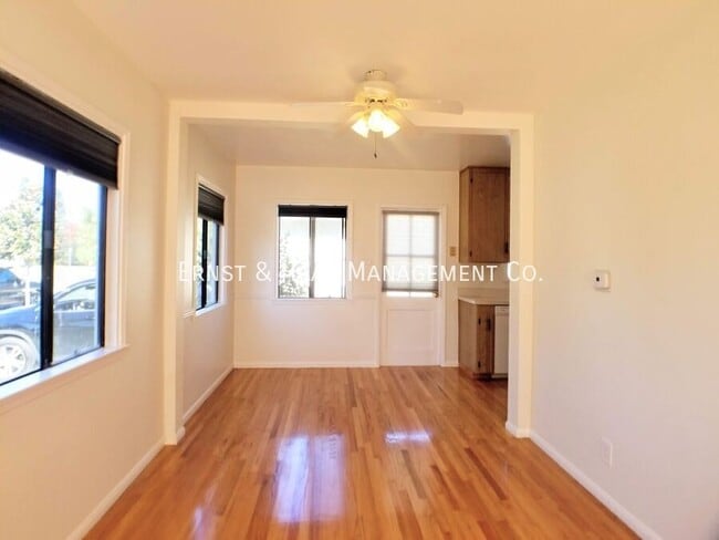 Building Photo - 3312 San Anseline Ave