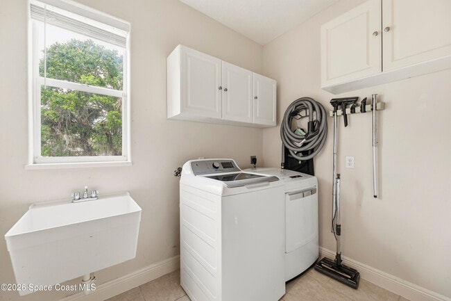 Building Photo - 2300 Duncil Ln