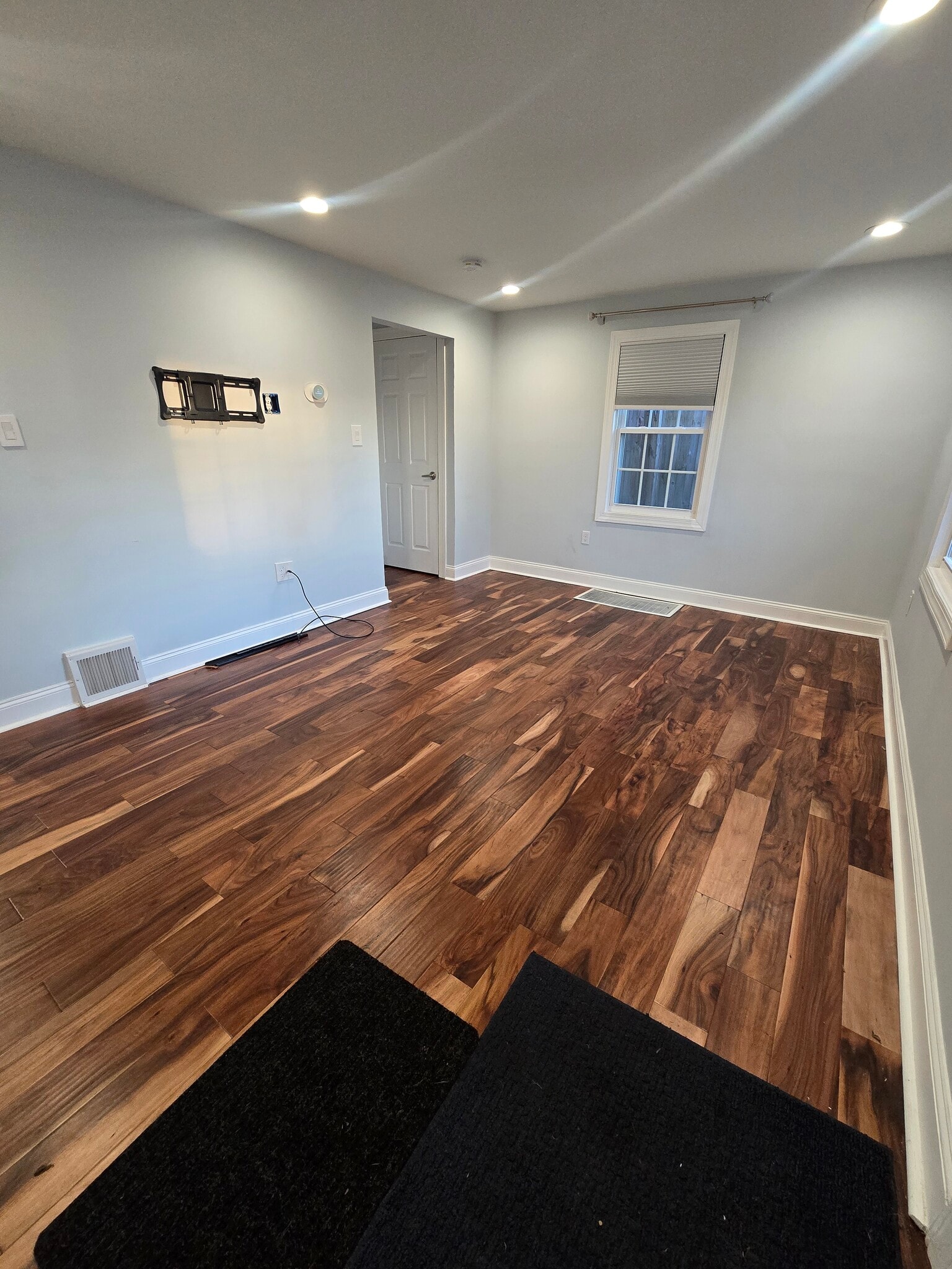 Building Photo - 4338 Coleridge St