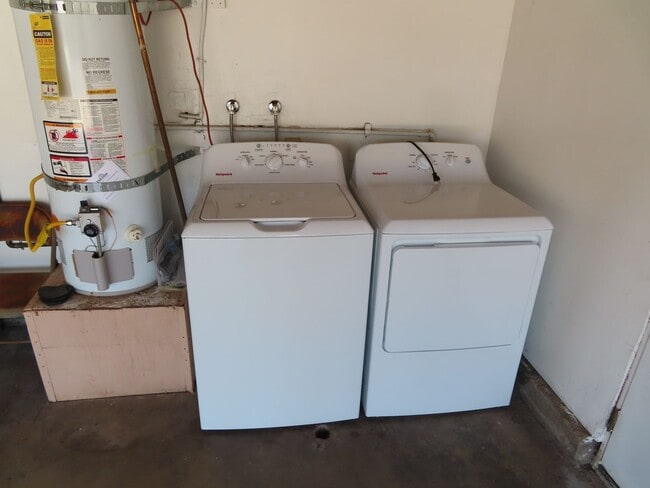 Building Photo - Four bedroom house in Mira Mesa
