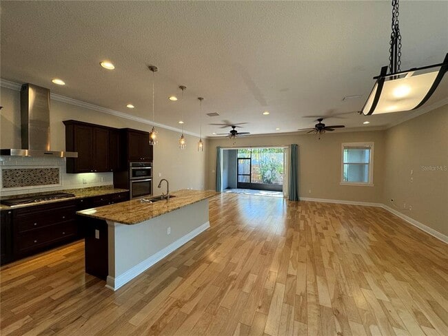 Building Photo - 606 S Lincoln Ave