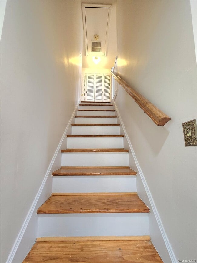 Building Photo - 306 Beebe Rd