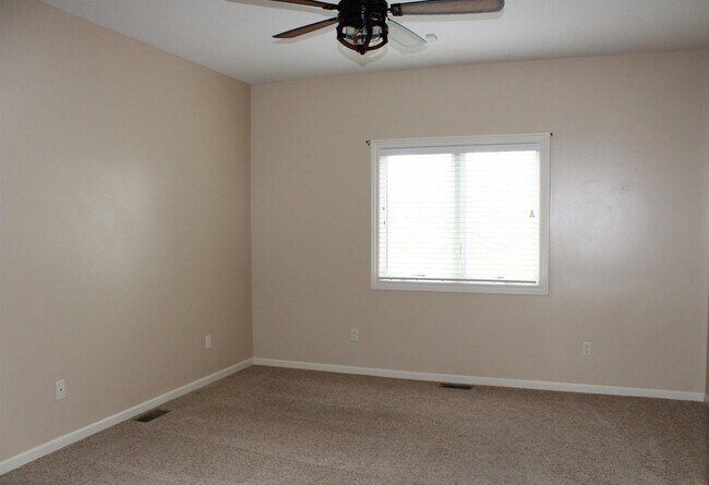 Building Photo - 1114 Pathfinder Cove