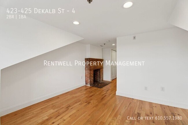 Building Photo - 423-425 Dekalb St-4