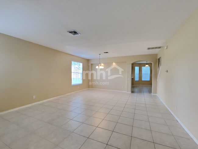 Building Photo - 1519 Swamp Rose Ln