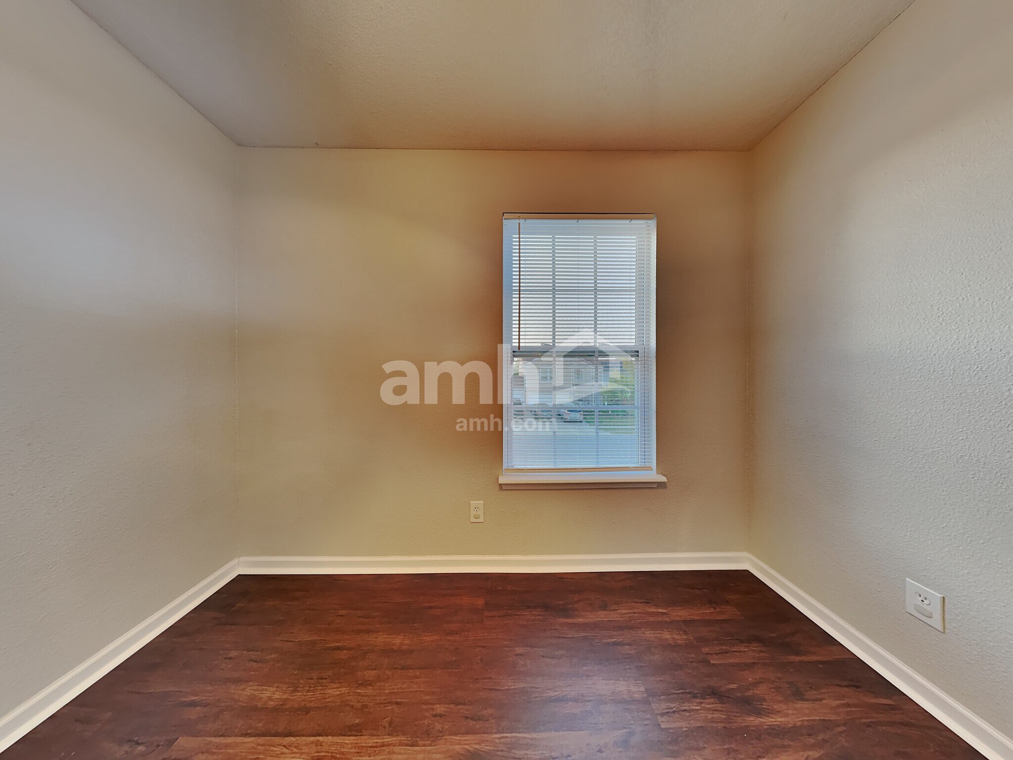 Building Photo - 1141 Central Park Dr