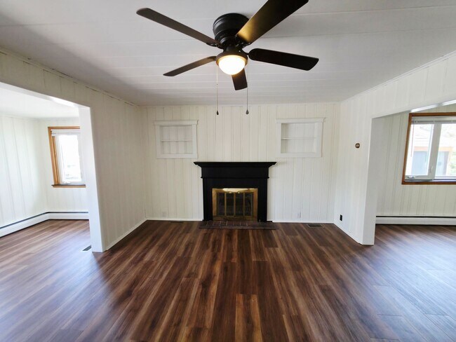 Building Photo - 3 Bed 1 Bath in Rochester PA