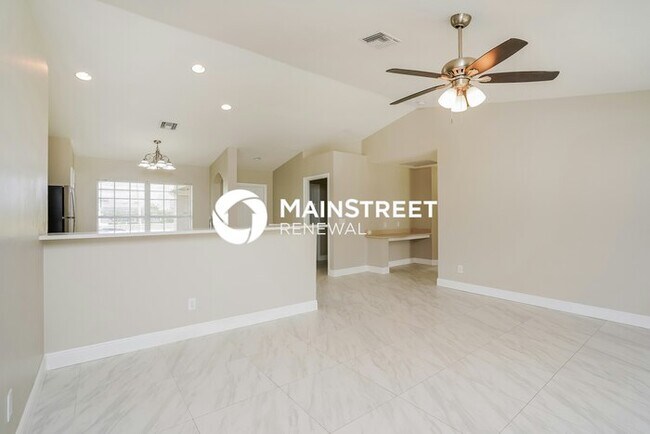 Building Photo - 3 Bedroom Pet-Friendly Home in Cape Coral, FL with Main Street Renewal