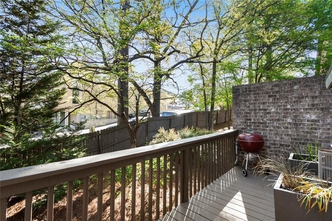 Building Photo - 2663 Rivers Edge Dr NE