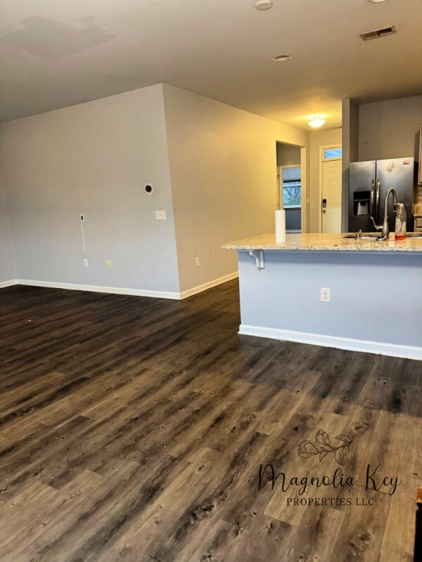 Building Photo - 599 Hay Hill Ln