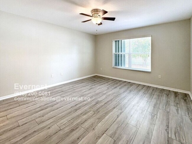 Building Photo - 12104 Fawn Brindle St