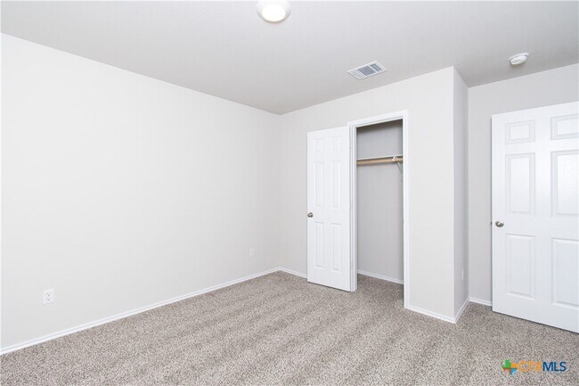 Building Photo - 1412 Rolling Thunder Dr