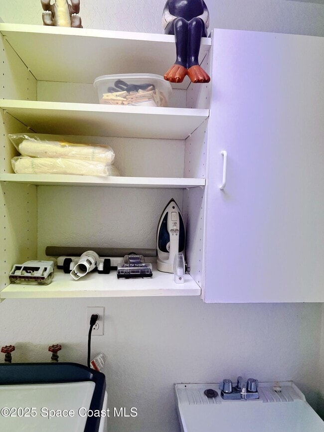 Building Photo - 150 Sandy Shoes Dr