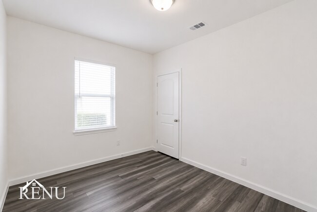 Building Photo - 6124 Harrah Ln