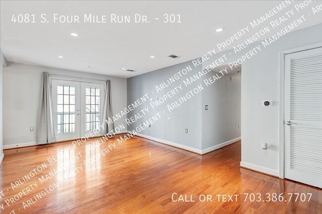 Building Photo - 4081 S Four Mile Run Dr