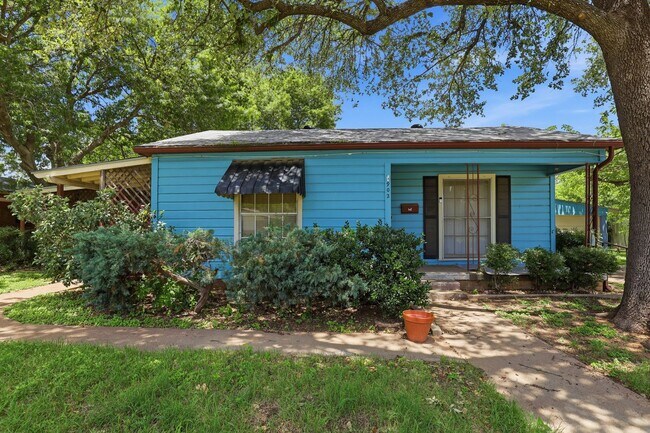 Building Photo - Great in Granbury
