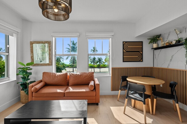 Building Photo - 1036 Ocean Dr