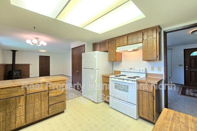 Building Photo - 2403 117th Ave NE