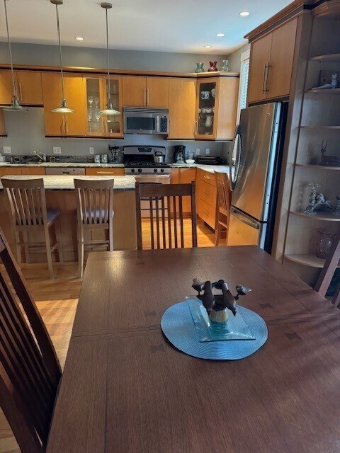 Building Photo - 880 E Broadway